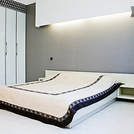 White House Villa *