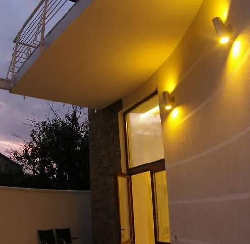 White House Villa Odessa