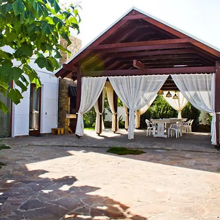 فيلة White House
